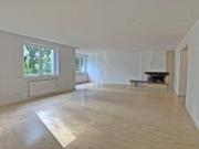 sehr schöne 6 Zimmer Wohnung 222m² mit Garten, Terrasse...
