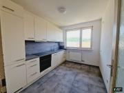 Sehr schöne, sanierte 3 Zimmer Wohnung plus Küche mit...