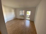 Sehr schöne und sanierte 2 Raum Wohnung mit Fahrstuhl...
