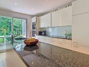 Sehr schöne Wohnung 3,5 P. 109 m2, ruhig mit Terrasse...