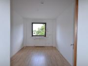 Sehr schöne Wohnung im 2. OG mit Balkon und Garage!