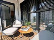 sehr stilvoll u. modern möblierte Wohnung mit Balkon und...