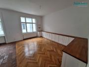 sehr zentral gelegen mal anders wohnen in Altbau in...