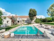 Région de Fontainebleau Longère du XVIIème 255 m2 Dépe....