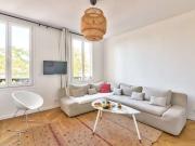 Séjour agréable à proximité du Moulin Rouge Séjour agréable à proximité du Moulin Rouge