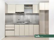 Self contained studio walk to both Strathfield and Homebush