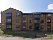 Selhurst Road, London SE25, 2 bed flat to rent, £1,650...