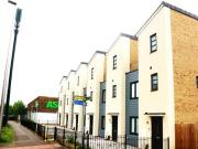 Selkirk Drive, Oakridge Park, 2 Bedroom End