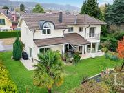 Selten! Familienvilla mit Garten in der Nähe des...