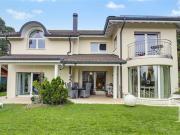 Selten! Familienvilla mit Garten in der Nähe des...