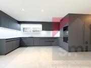 SELTEN: freistehende Villa im Stadtteil Jericho in Bulle