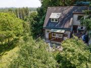 SELTENE GELEGENHEIT AM FUSSE DES KAHLENBERGS: Haus mit...