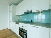 Seltene Gelegenheit am Wasser! Helle Terrassenwohnung...