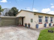Semi Detached Home Opposite A Pretty Park Semi Detached Home Opposite A Pretty Park
