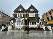 Semi detached house for sale