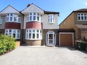 Semi detached house to rent in Beverley Road, Worcester...