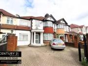 Semi detached house to rent in Great West Road, Hounslow TW5