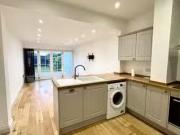 Semi detached house to rent in Southgate Road EN6
