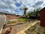Semi detached house to rent on
