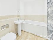 Semi detached house to rent on