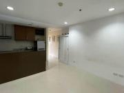 Semi Furnished 1 Bedroom Skyline Premiere For Rent Condo...