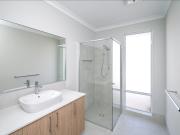 Semi New build in Amberton Estate