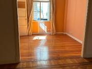 Semi piso en edificio antiguo de CATEGORIA al...
