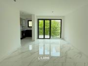 Semipiso 2 ambientes con balcón al frente Venta Plaza Mitre