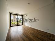 Semipiso 2 ambientes con balcón cerca del subte a metros...