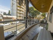 Semipiso 3 ambientes con balcón al frente Av. Lope de...