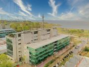 Semipiso amoblado en Vicente López en edificio de gran...