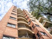 Semipiso con doble balcón y orientación Norte