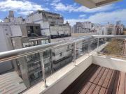 SEMIPISO DE 3 AMB EXTERNO CON BALCON Y COCHERA