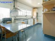 Semipiso de 4 ambientes con cochera en venta en Doblas...