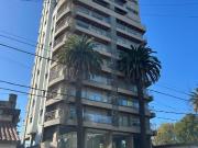 Semipiso de categoría 4 ambientes con 3 cocheras en...