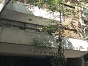 Semipiso en Barrio Norte con cochera y dependencias