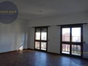 Semipiso en venta de 3 dormitorios con balcón y 2 cocheras