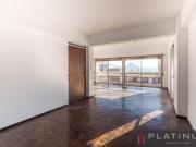 Semipiso en Venta de 4 Dormitorios con Cochera, Apto...