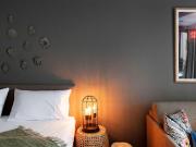 SENIOR STUDIO BALCONY SERVICED APARTMENT HOCHWERTIG...