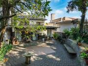 Deslumbrante casa em condomínio para venda com 3...