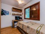 Espetacular casa em condomínio para venda e locação com...