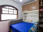 Confortável casa tipo para venda em Vila Canero com 4...