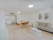 SENSATIONAL CITY PAD FURNISHED@ CASTLEREAGH