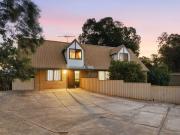 SENSATIONAL FAMILY LIVING OPPOSITE PARK RESERVE ON 1033 SQM!