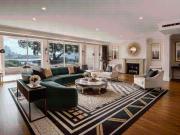 Sensational Harbour Panoramas And House Like Apartment...