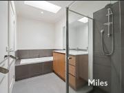 SENSATIONAL MODERN LIVING IN EXCELLENT LOCATION!