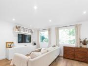 Seren Park Gardens, London, 1 Bedroom Flat