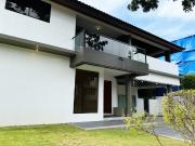 Serene Modern House and Lot For Sale in Ayala Southvale... Serene Modern House and Lot For Sale in Ayala Southvale...