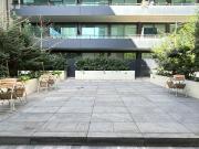 Serene, modern living in ROSSLYN apartments lease...