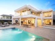 Serenity Luxury Villas: Modernas y lujosas villas 360m²...